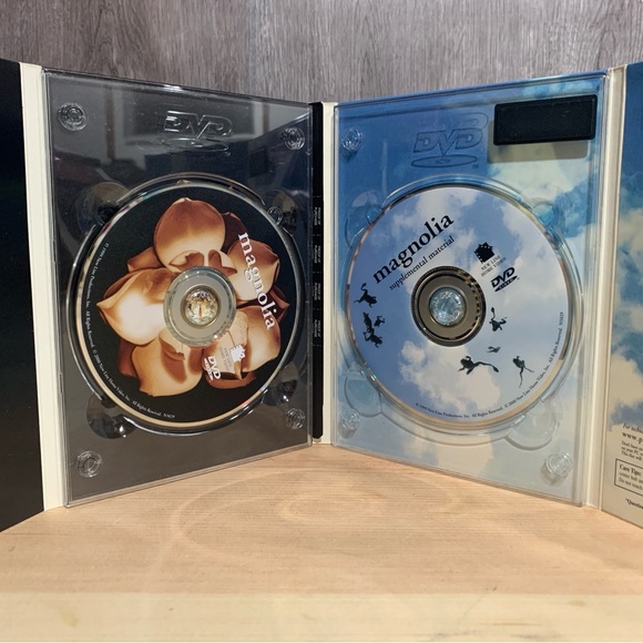 Magnolia DVD Set - Picture 3 of 4